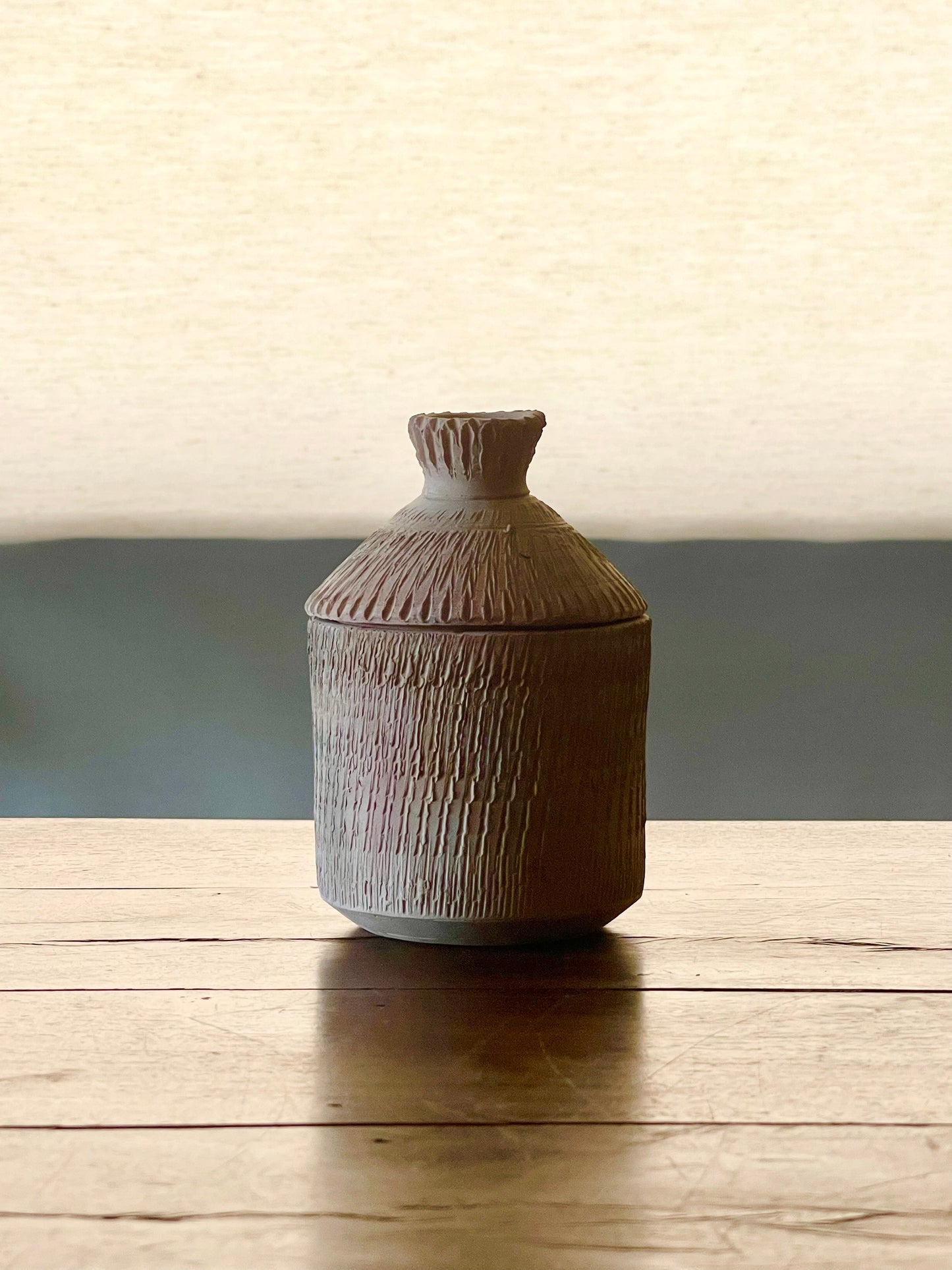 Pure Beeswax Candle in Clay Jar, Neroli Essential Oil & Wood Wick